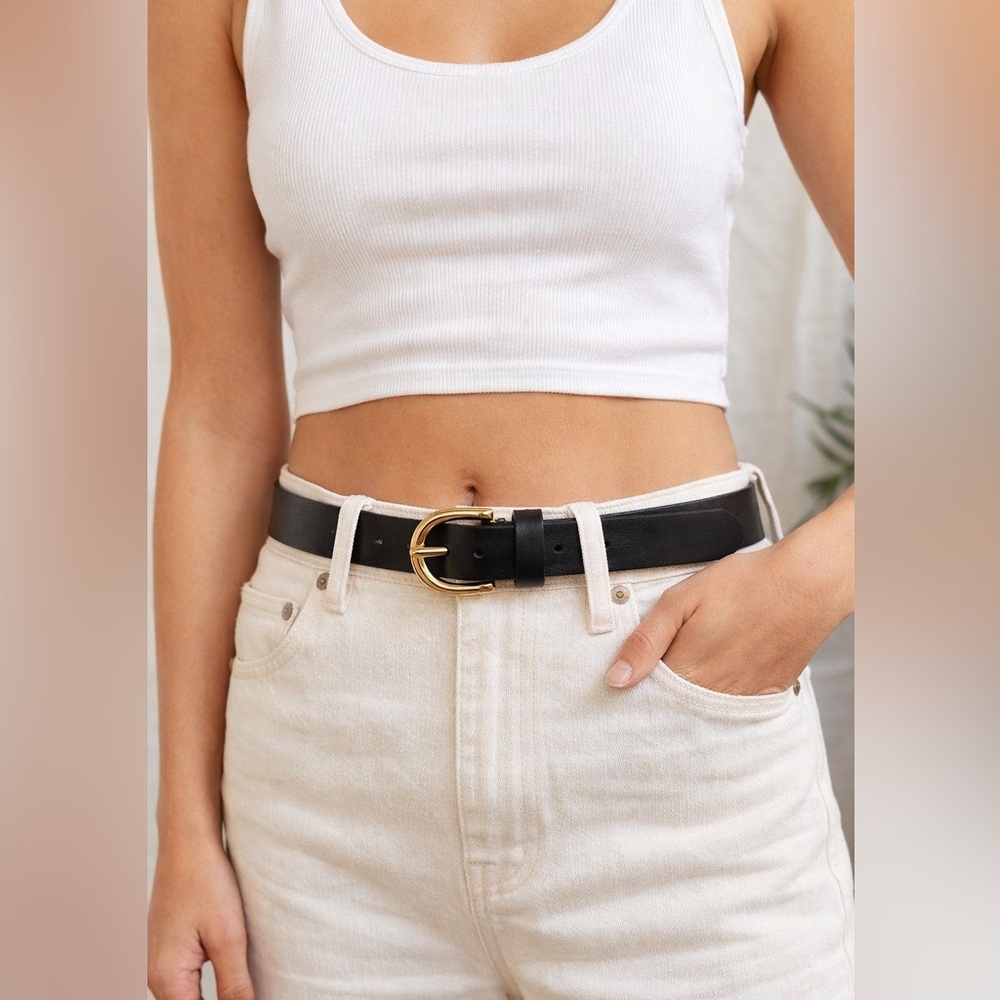 Urban Outfitters Black Leather Belt Gold Buckle Size S 36”